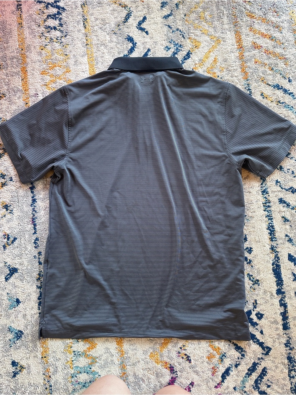 Men's Under Armour Black Micro-Stripe Polo Shirt - Picture 3 of 3